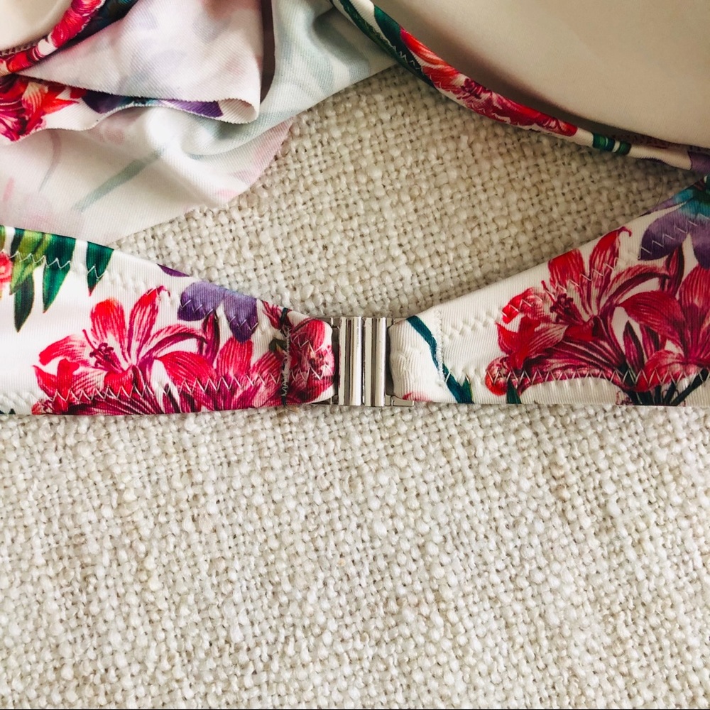 H&M Floral Bikini Top - Picture 3 of 3